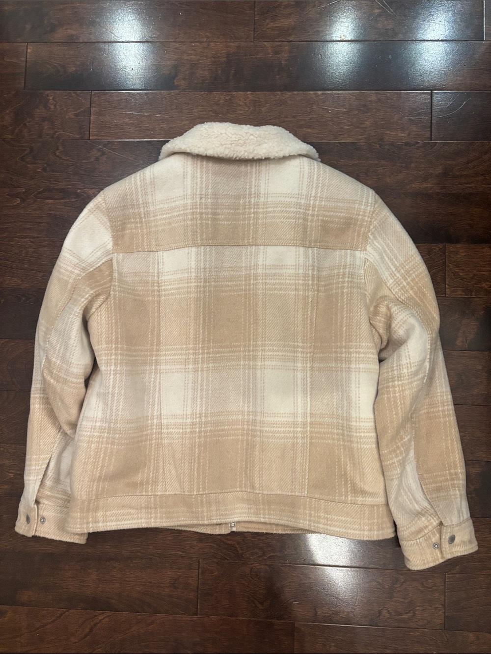Levi’s | M | Beige Plaid Sherpa Collar Jacket - Picture 7 of 7